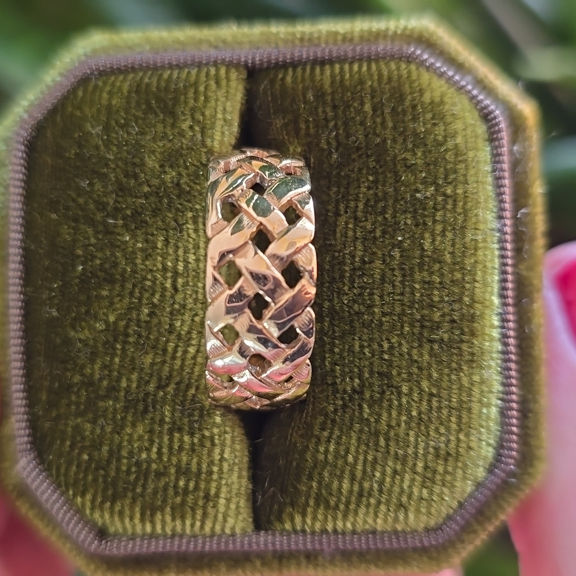 Elegant 14 Kt Gold Braided Ring